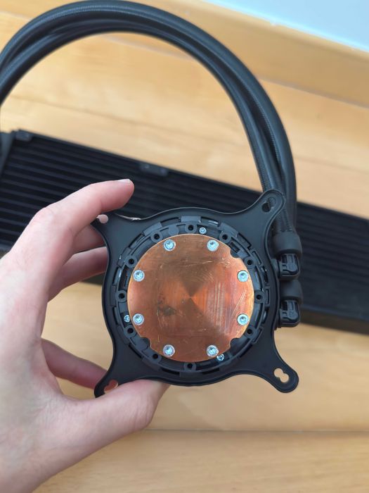 WaterCooler NZXT Kraken X73