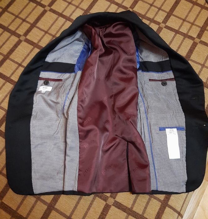 Дитячий піджак HUGOBOSS (розмір 8 126) в ідеальному стані