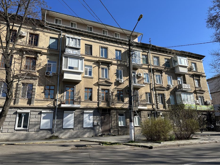 Продажа подвала в центре на Набережной