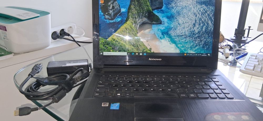 Computador portátil LENOVO. Perfeito funcionamento.
