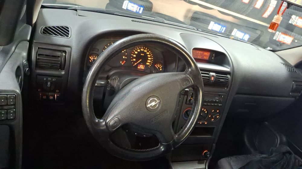Astra 1.4 ano 2000