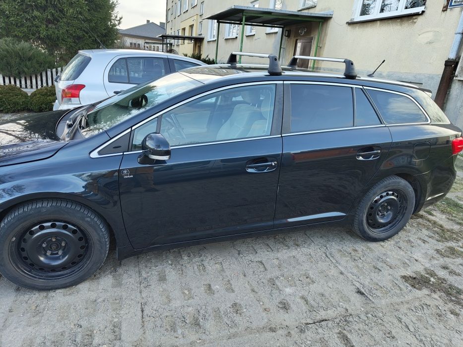 Toyota Avensis T27 2012 rok