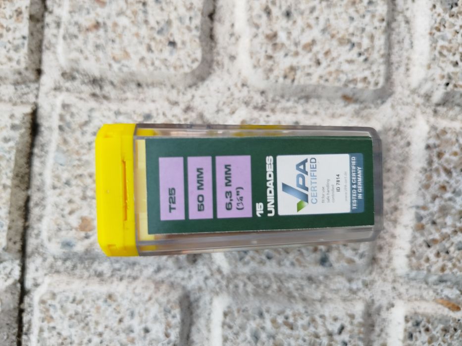 Chaves de torx e estrela