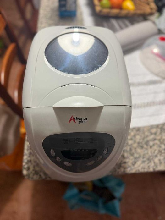 Máquina de fazer pão Advance Plus