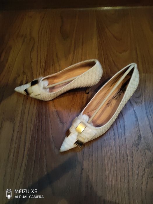 Продаются туфли женские