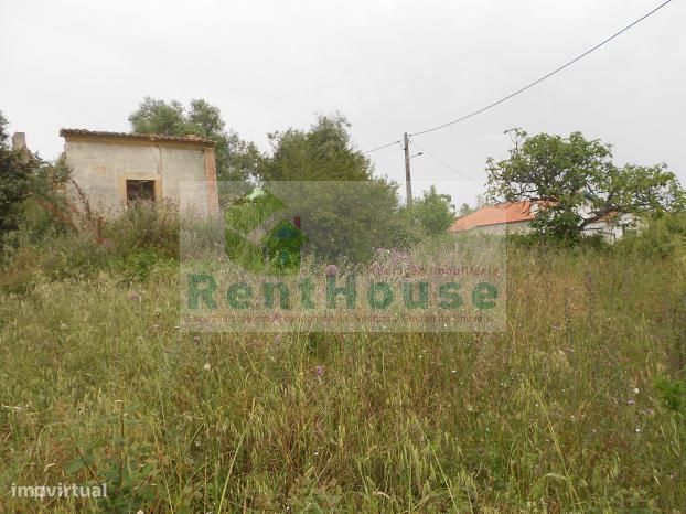 Moradia Para Reconstrução Próximo da Cidade