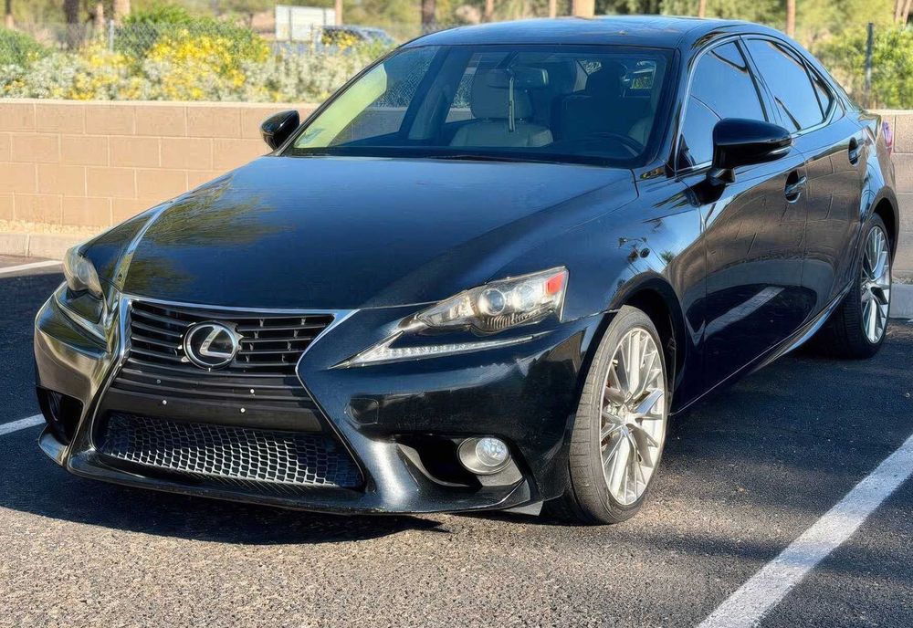 Lexus IS 250      2014