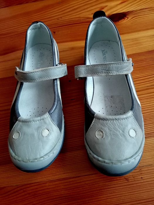 Buty dla dziewczynki