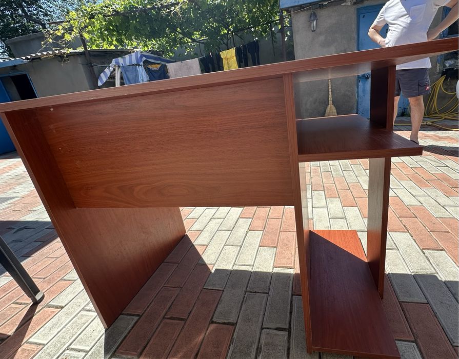 Стол письменный