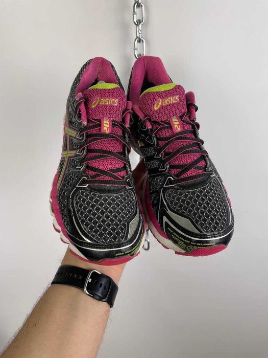 Жіночі спортивні кросівки asics gel kayano 20