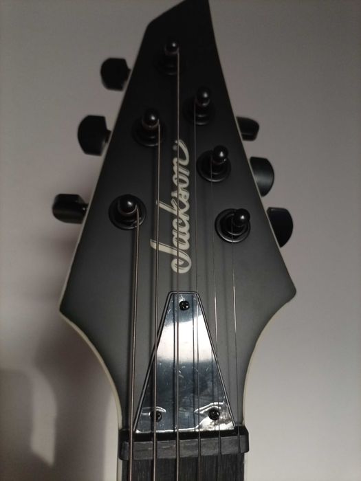 Guitarra Jackson Les Paul preto fosco com case BOSS (NOVO)