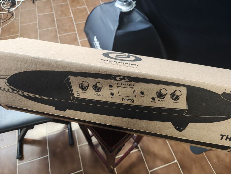 Theremini Moog instrumento musica