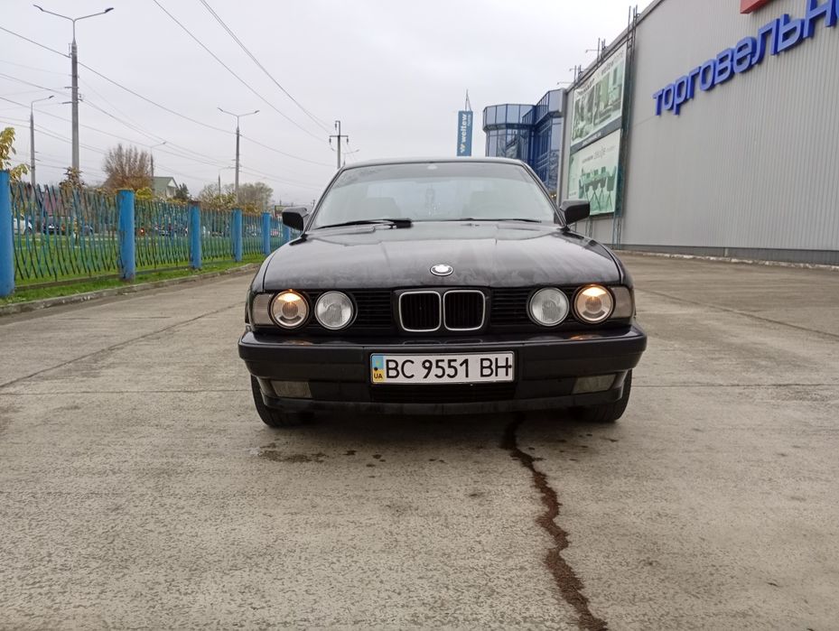BMW E34 520i