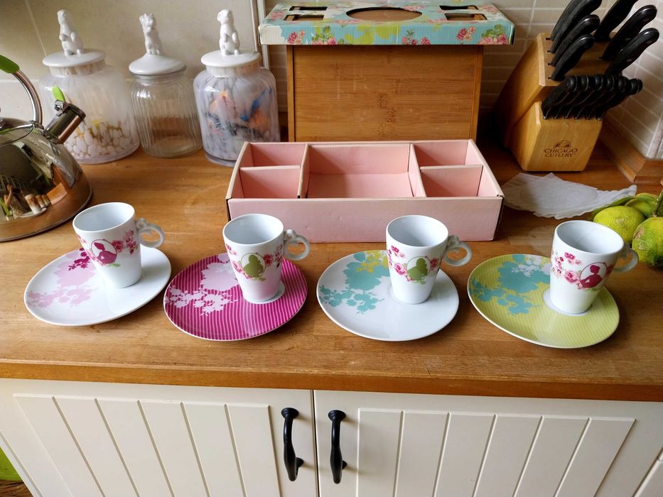 Tea/Coffee Set64750488174083125