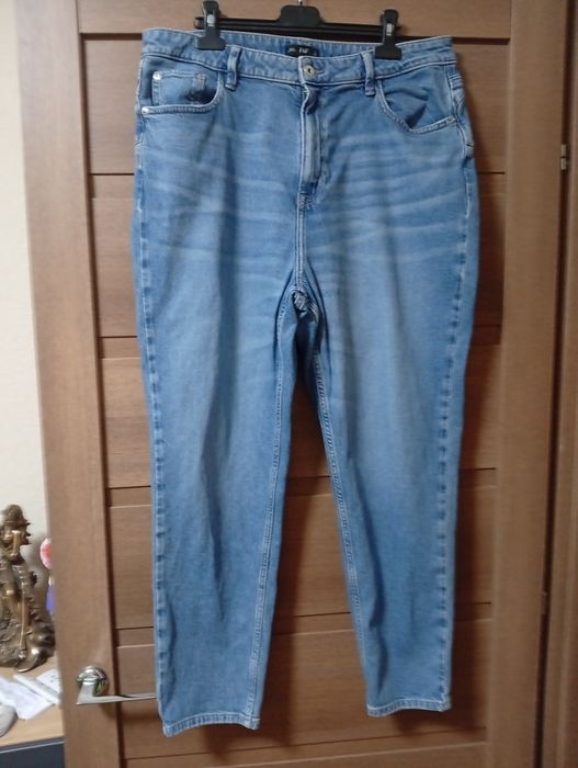 Продам жіночі джинси  54 розміру