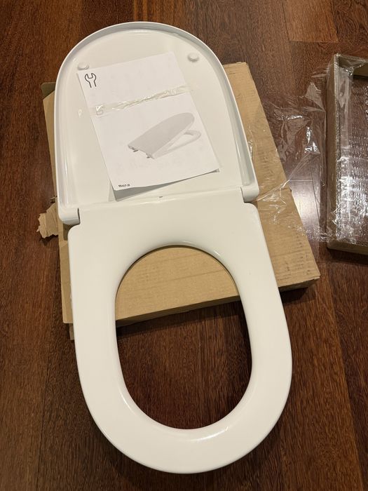 Assento de sanita ROCA – branco (soft-close)