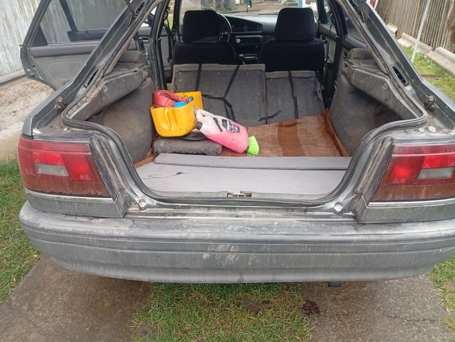 Мазда 626 .. бензин