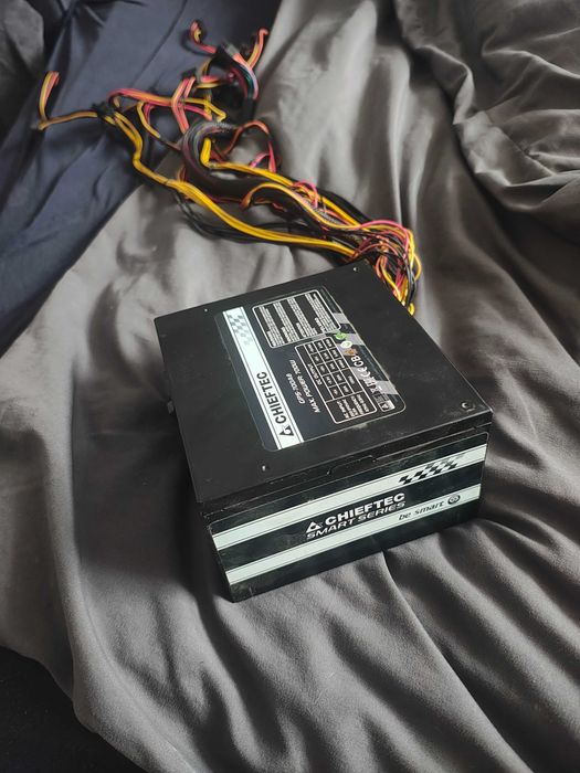 Zasilacz 700w chieftec