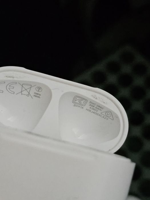 AirPods 2 etui ładujące Oryginalne na słuchawki Apple A1602  1 , 2