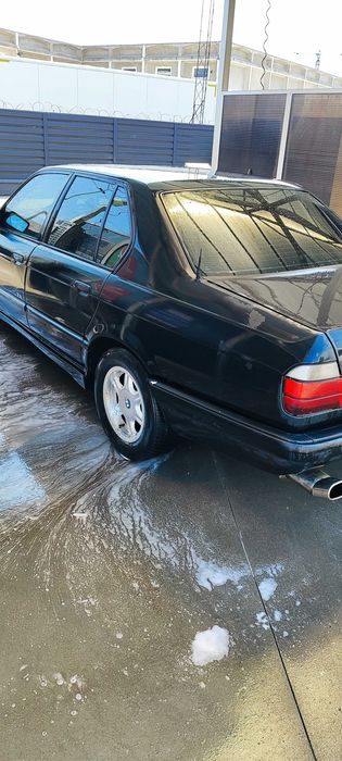 продам автомобили бмв   е 32  3 штуки