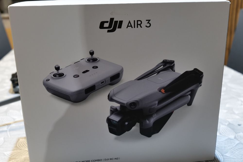 Dron DJI  air 3 duży zestaw