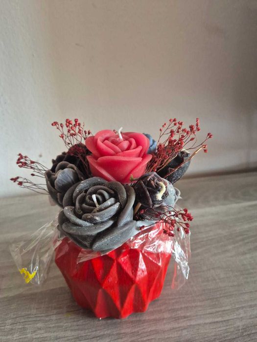 Vela artesanal com flores em taça azul | Feito à mão e únicas