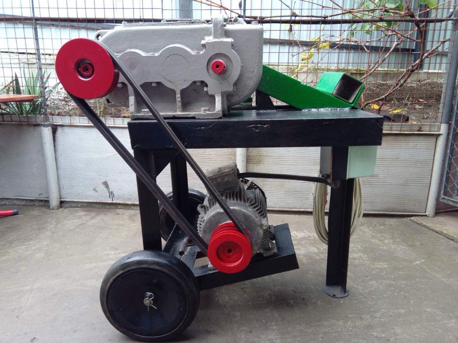 Продам редукторний Дровокол