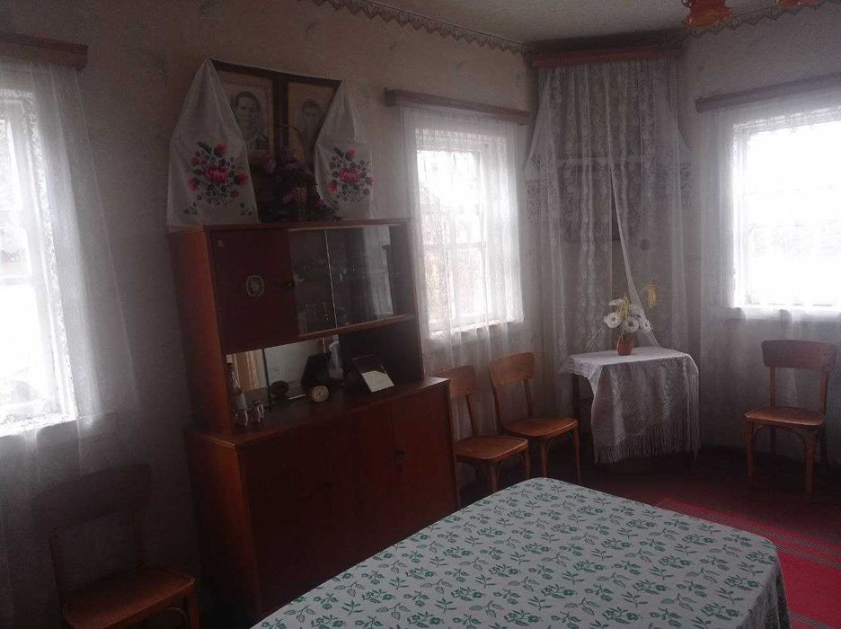 Маєток в селі ст. Лосинівська (Червоний шлях)