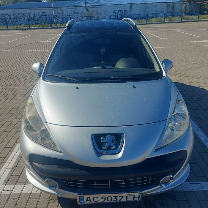 Продам Peugeot 207sw 1.4 бензин 2008 рік  пробіг 232.тис.