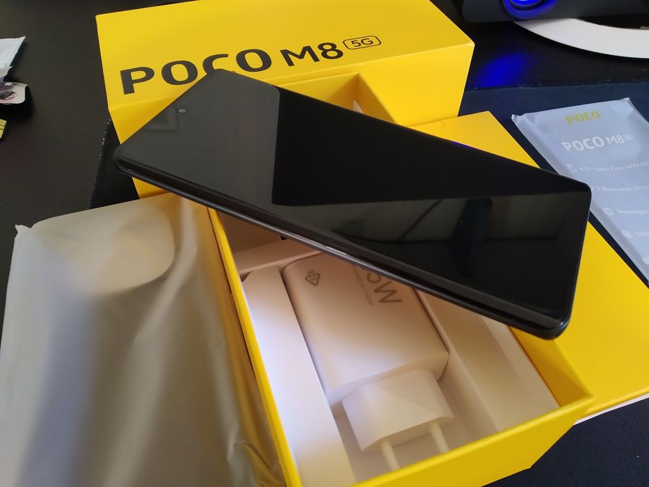 Poco m8 5G-8/256 black /новий