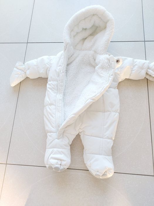 Zimowy kombinezon dla noworodka