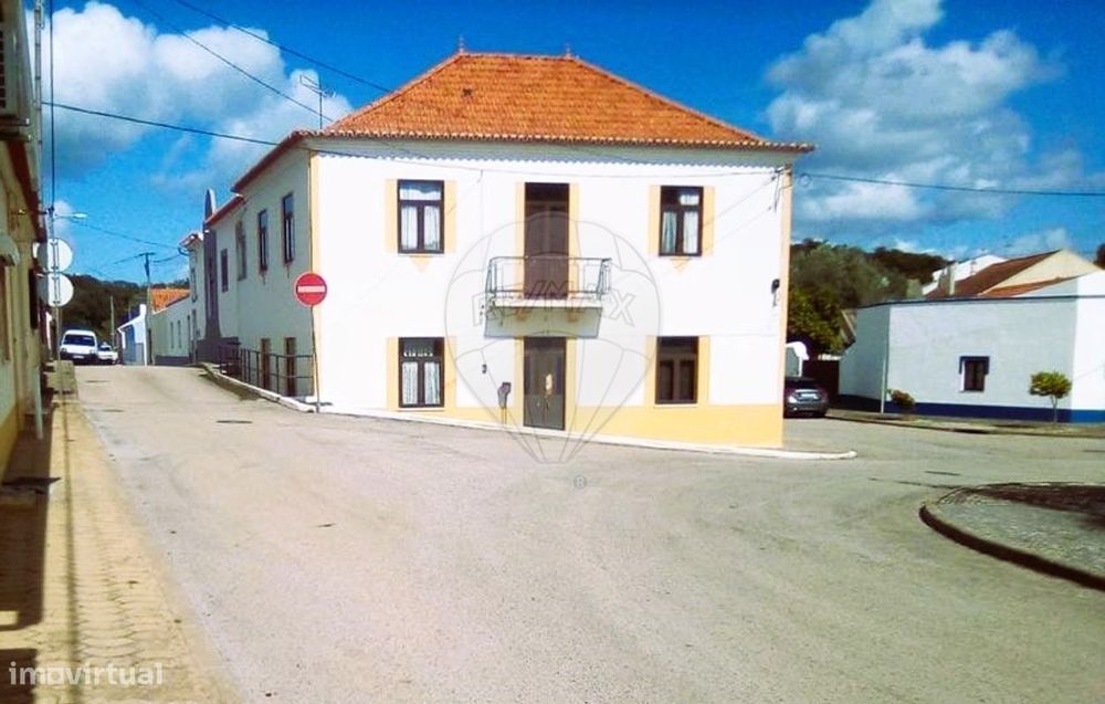 Moradia T4 para venda