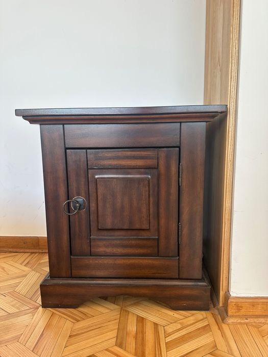 Szafki nocne drewniane