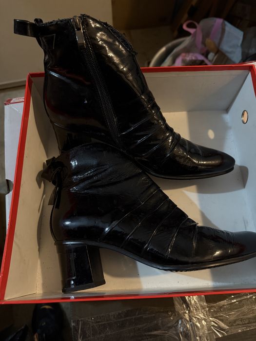 Продам женские зимние туфли полусапожки сапожки 38 р. обувь сапоги