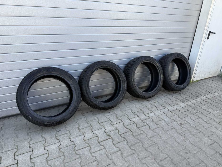 Opony zimowe Kumho WinterCraft WS71 255/45 R20 105V   SUV