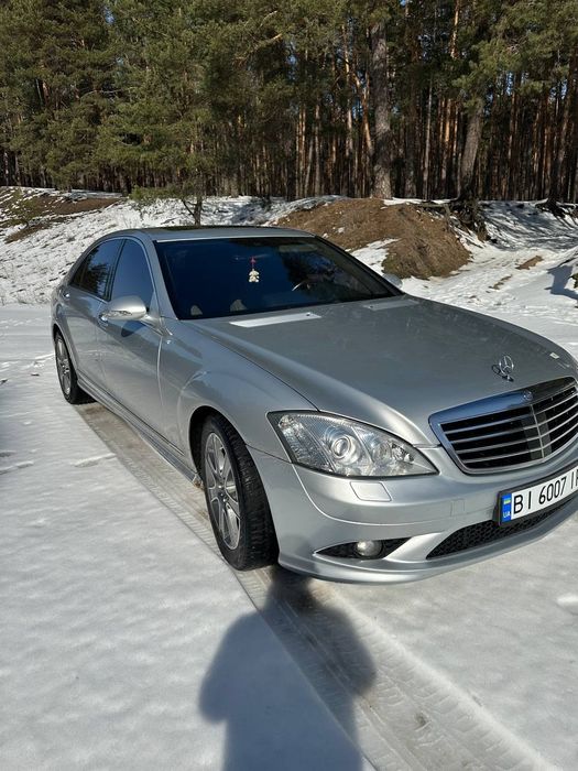 Mercedes W221 s500