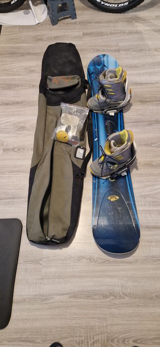 Snowboard  zestaw  Palmer Burton