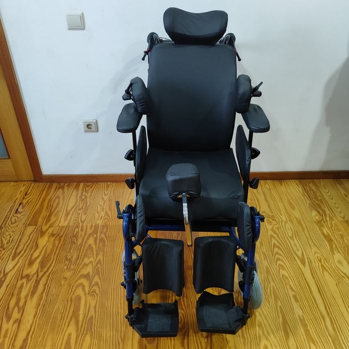 Cadeira de Rodas Multifuncional Moretti Relief Go – Como Nova