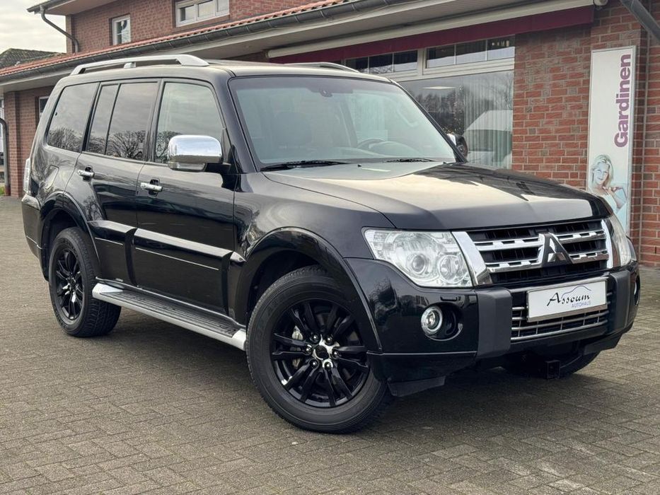 Надійний та супер міцний автомобіль. 3 рідним пробігом, двигун самий надійний та дуже  економний 3.2 TDI, витрата палива 8,8л, кондиціонер працює. Двигун і КПП ідеально, мастило не вживає взагалі. Ходова як у нового авто. Помилок немає. Салон  як новий,   Кузов в гарному стані. Ржавчини немає, абсолютно все працює Дійсно достойний стан.