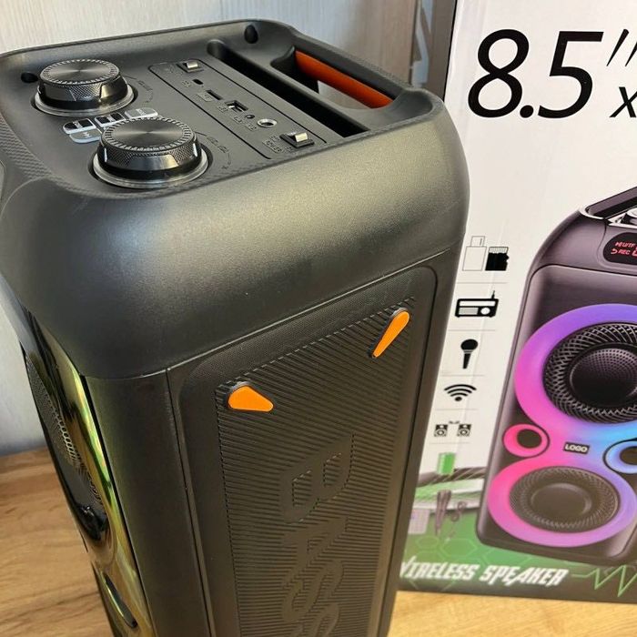 Портативна гучна Bluetooth колонка с підсвіткою і мікрофоном