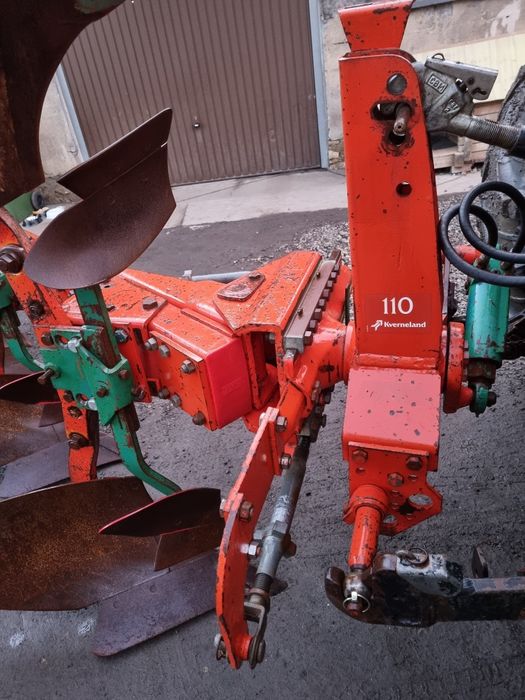 Pług Kverneland ld85 obrotowy 3 skibowy