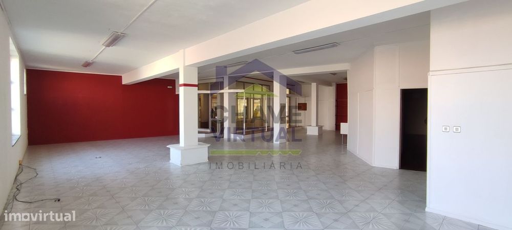 P467 Estabelecimentos Comerciais Centro Bombarral