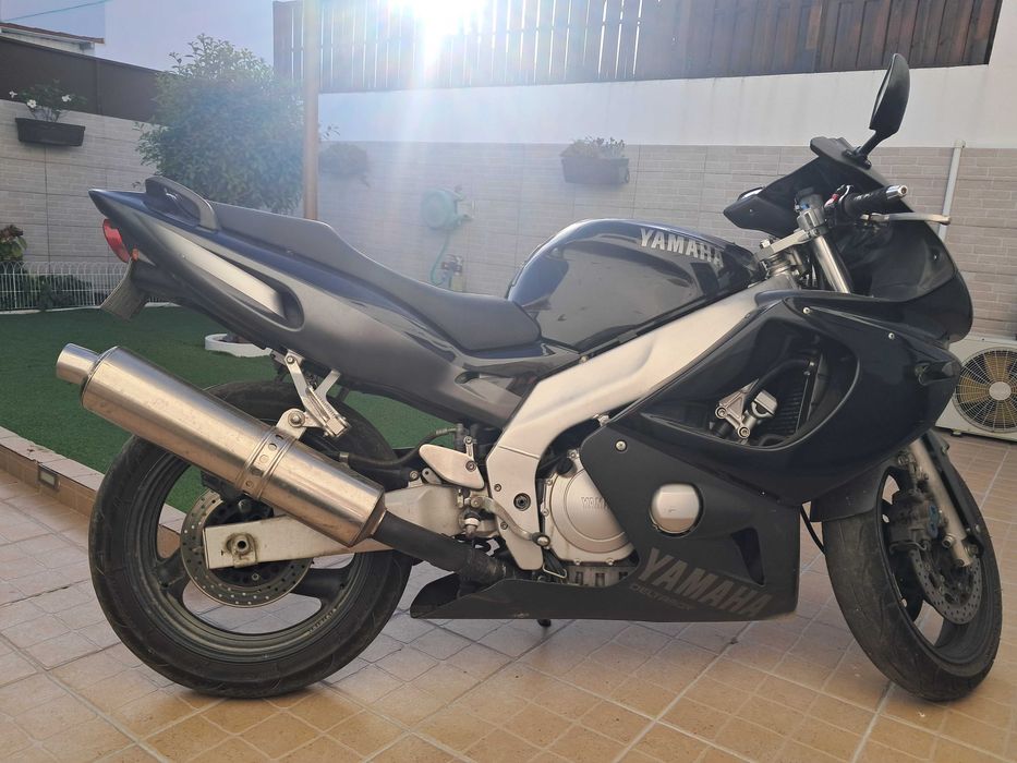 Moto impecavel apenas vendo para desocupar