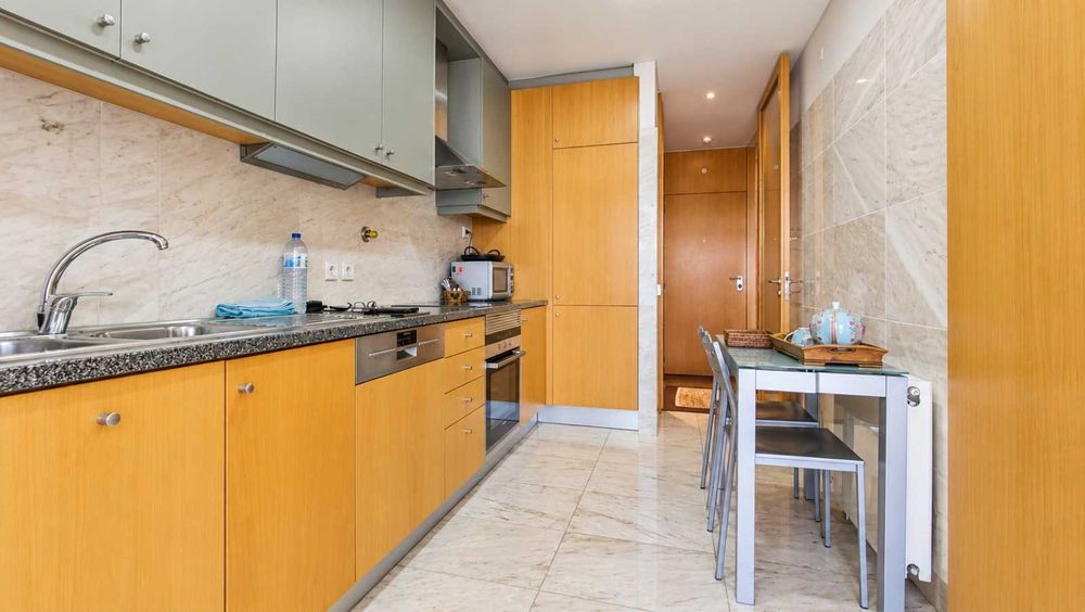 Apartamento T1 com varanda e garagem fechada, Póvoa de Varzim
