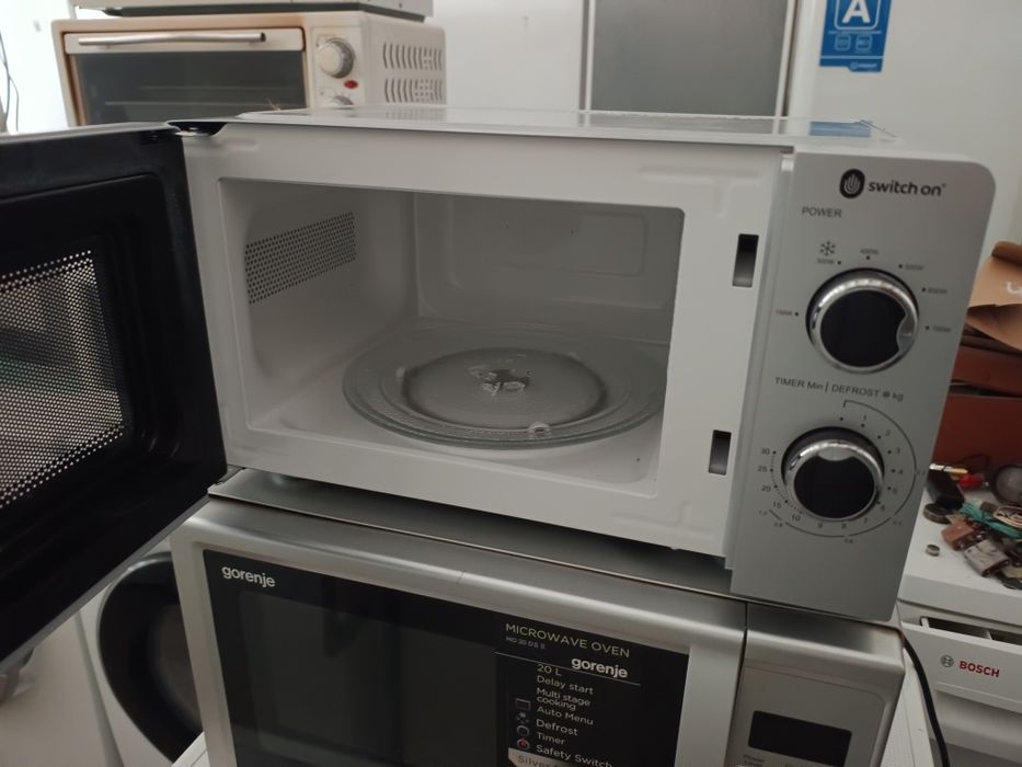 продам мікрохвильову піч