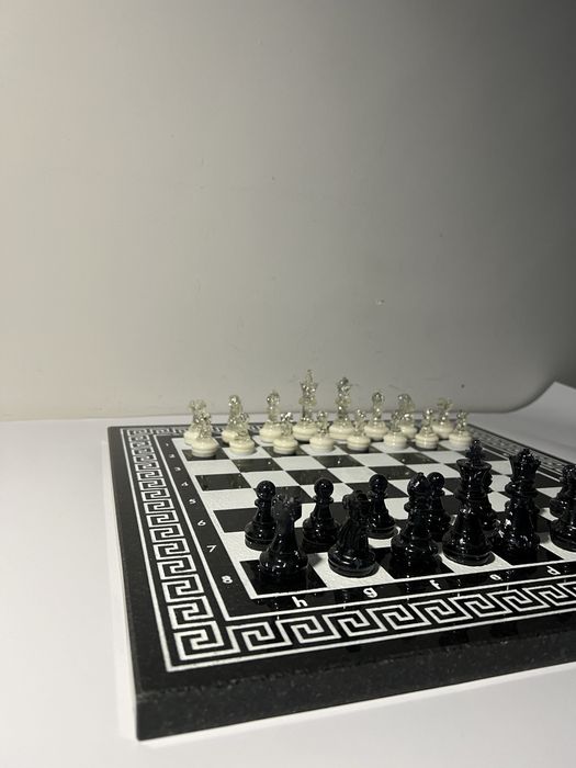 Шахмати ручної роботи з каменю