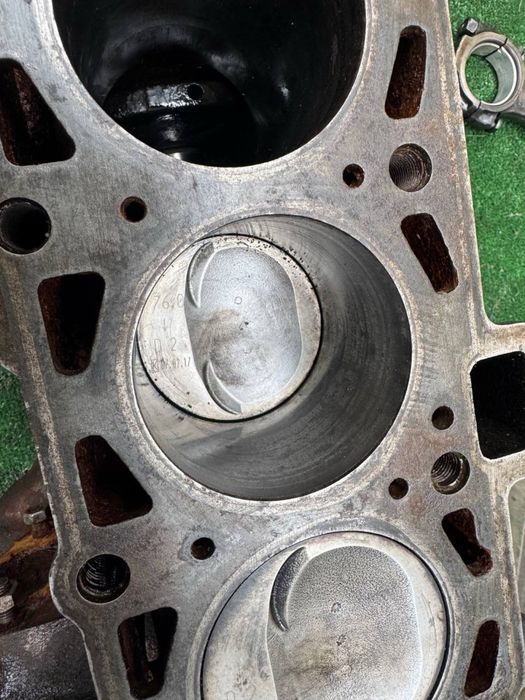 Блок двигуна Ваз 2108 1,3 карб колінвал не стукає взборі