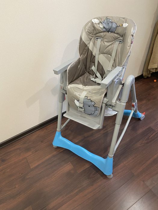 Стільчик для годування