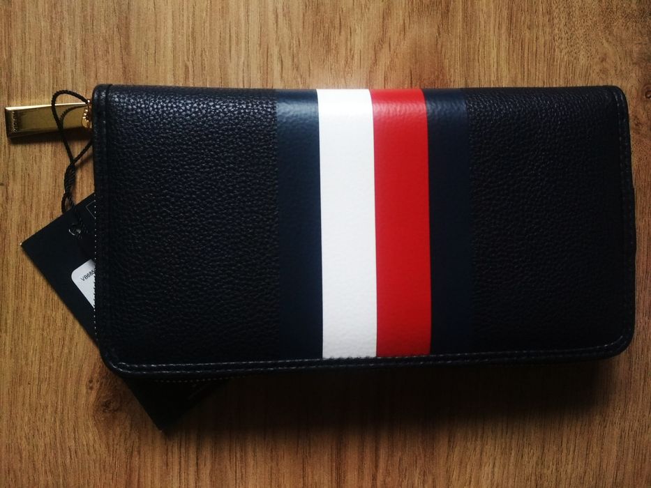 Piękny Duży portfel Tommy Hilfiger Nowy Oryginalny