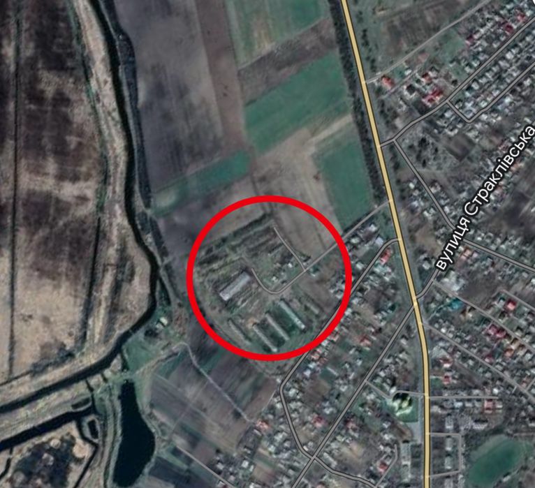 Земельна ділянка комерційного / промислового призначення + житло